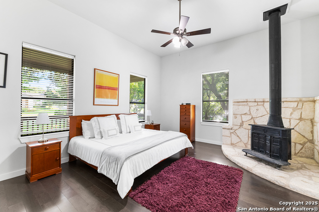 Listing photo id 27 for 136 Evergreen W