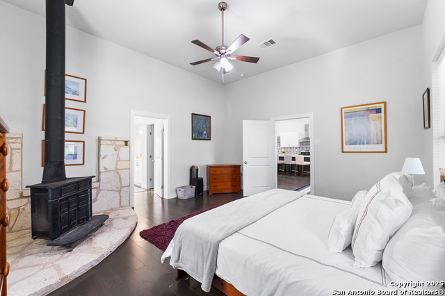 Listing photo id 29 for 136 Evergreen W