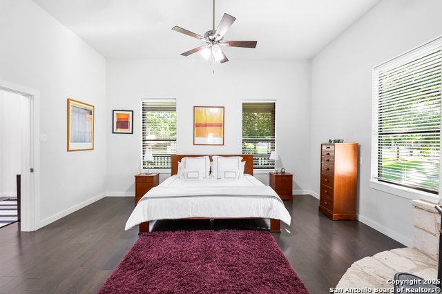 Listing photo id 30 for 136 Evergreen W