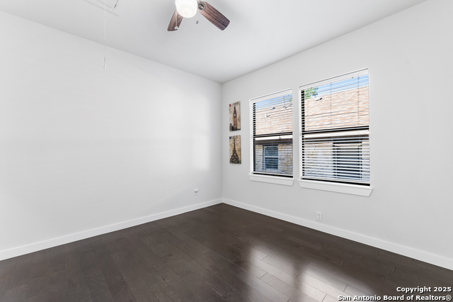 Listing photo id 40 for 136 Evergreen W
