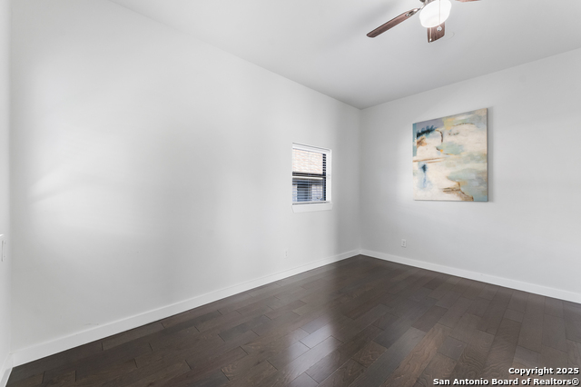 Listing photo id 46 for 136 Evergreen W