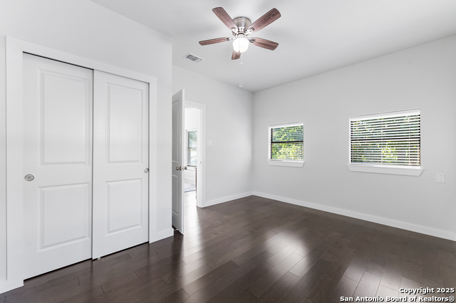 Listing photo id 48 for 136 Evergreen W