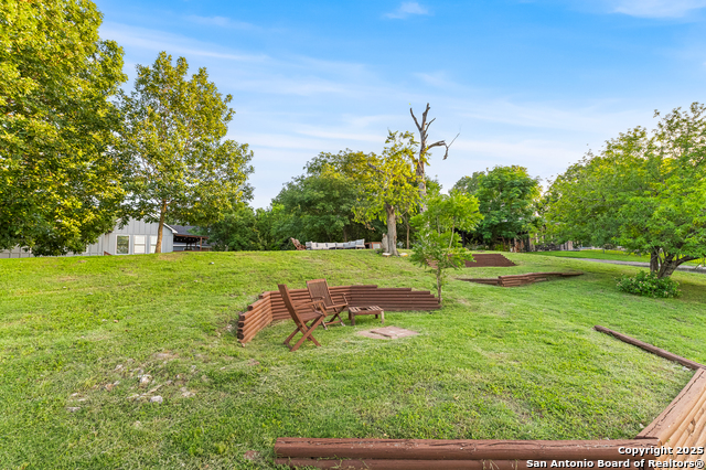 Listing photo id 71 for 136 Evergreen W