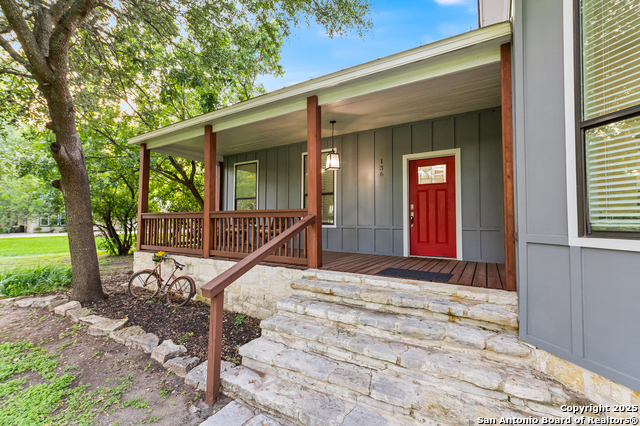 Listing photo id 7 for 136 Evergreen W