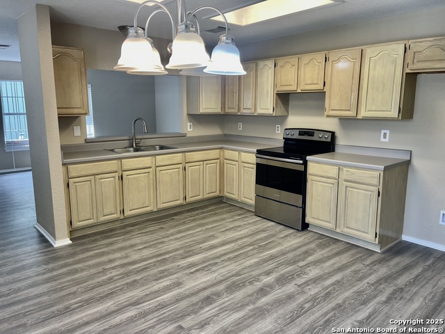 Image 11 of 31 For 1109 Shadwell Dr.