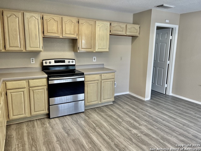 Image 12 of 31 For 1109 Shadwell Dr.