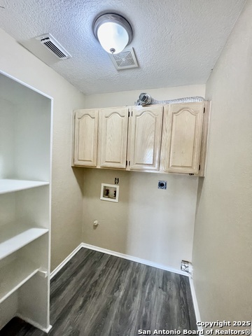 Image 13 of 31 For 1109 Shadwell Dr.