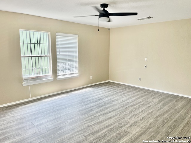 Image 5 of 31 For 1109 Shadwell Dr.