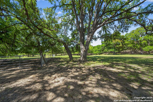 Image 26 of 34 For 924 Wagon Creek