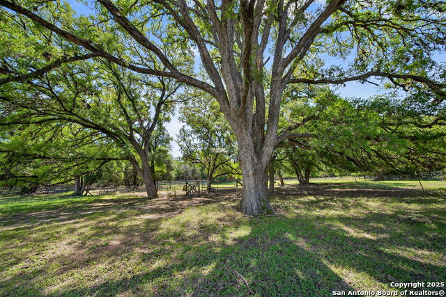 Image 27 of 34 For 924 Wagon Creek