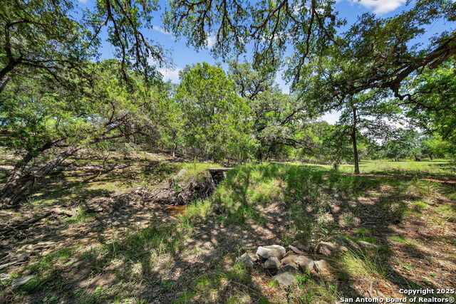 Image 29 of 34 For 924 Wagon Creek