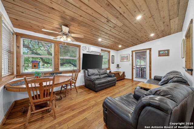 Image 7 of 34 For 924 Wagon Creek