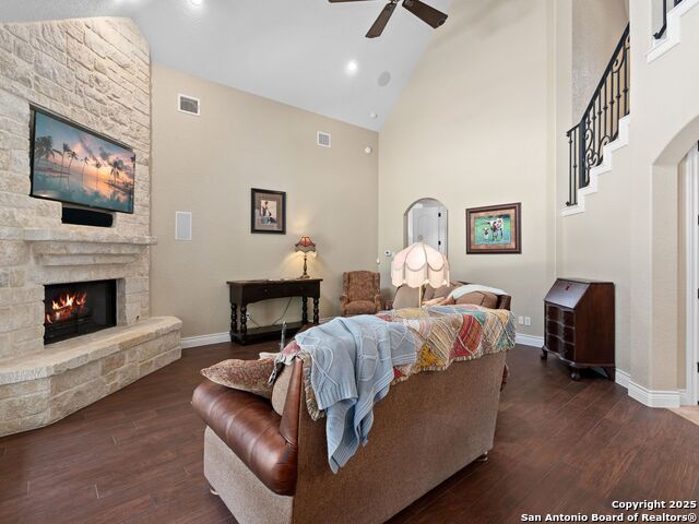 Image 10 of 71 For 181 Highland Meadows