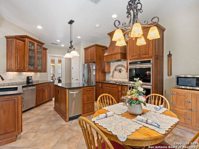 Image 12 of 71 For 181 Highland Meadows