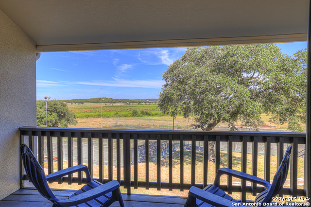 Image 2 of 44 For 2004 Lakeland Drive 5a