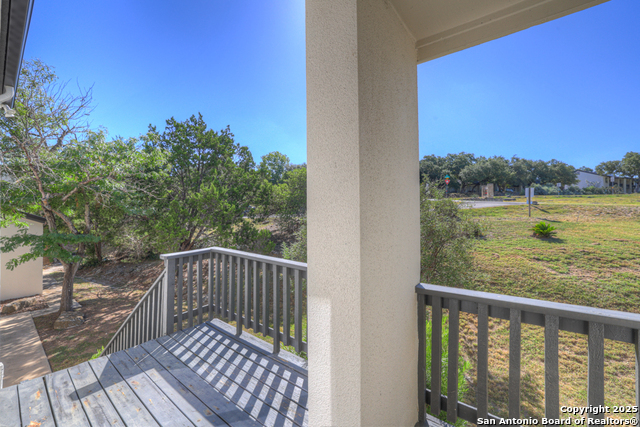 Image 23 of 44 For 2004 Lakeland Drive 5a