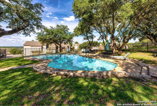 Image 28 of 44 For 2004 Lakeland Drive 5a