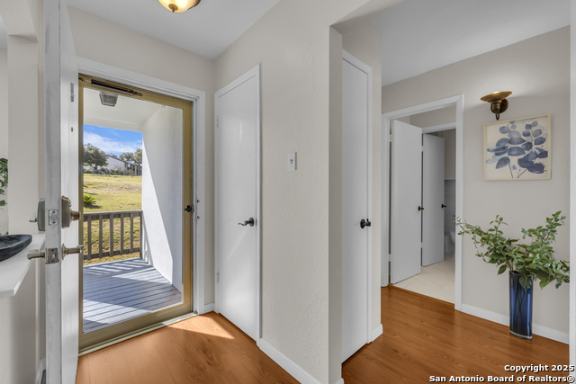 Image 5 of 44 For 2004 Lakeland Drive 5a