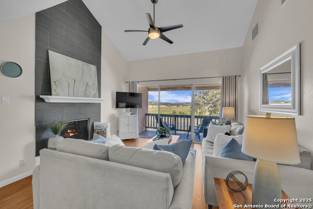 Image 8 of 44 For 2004 Lakeland Drive 5a