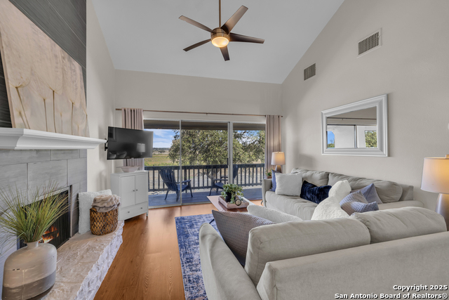 Image 9 of 44 For 2004 Lakeland Drive 5a