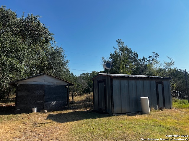 Listing photo id 3 for 30350 Oakview Rd.