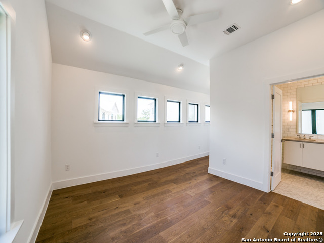 Image 22 of 26 For 1226 Presa S 400