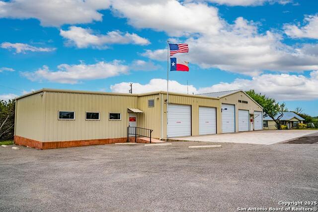 Listing photo id 51 for 113 Indian Bluff Dr.