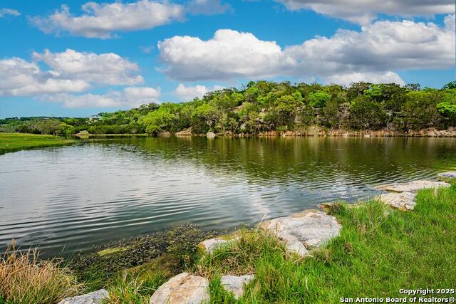 Listing photo id 55 for 113 Indian Bluff Dr.