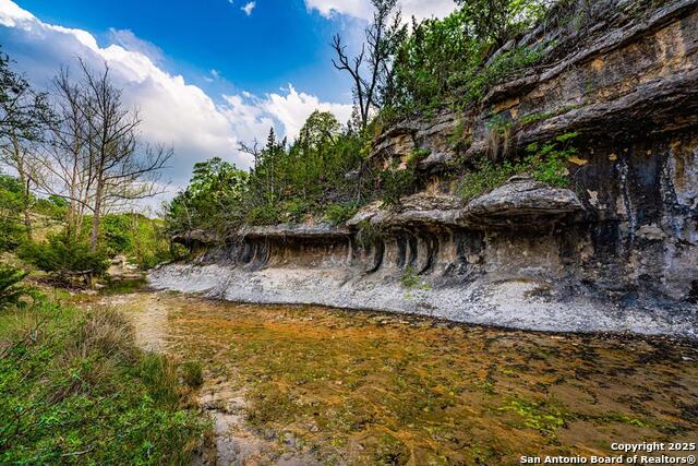 Listing photo id 56 for 113 Indian Bluff Dr.