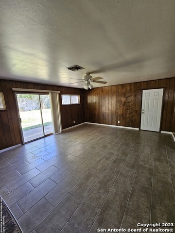 Image 7 of 13 For 4614 Lorelei Dr