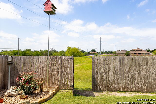 Image 30 of 32 For 2298 Sungate