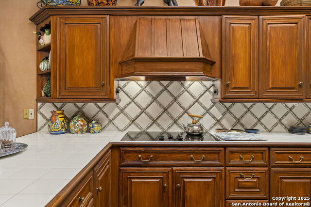 Image 17 of 44 For 9003 Village Dr