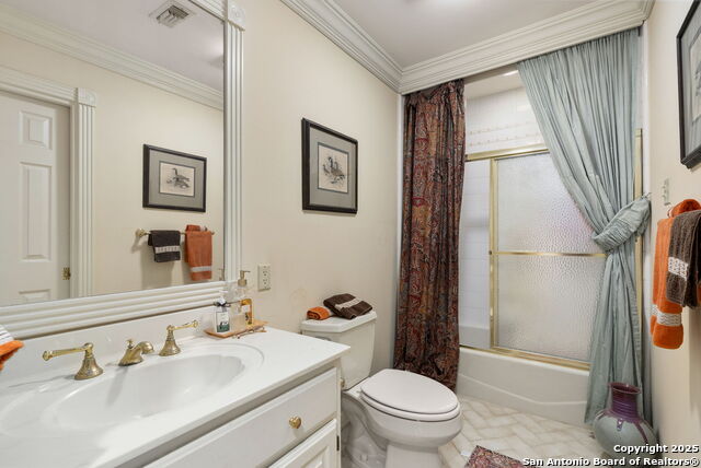 Image 33 of 44 For 9003 Village Dr