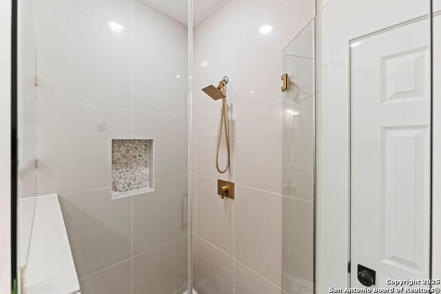Image 12 of 22 For 350 Spanish Oak Dr