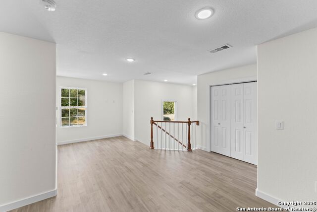Image 15 of 22 For 350 Spanish Oak Dr