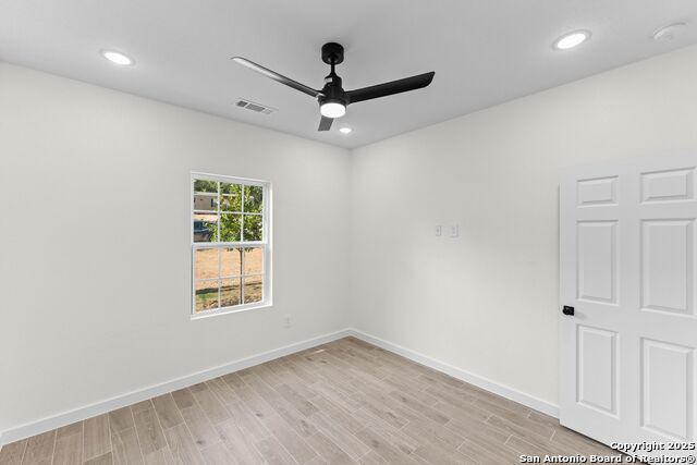 Image 20 of 22 For 350 Spanish Oak Dr