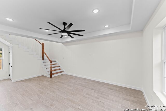 Image 5 of 22 For 350 Spanish Oak Dr