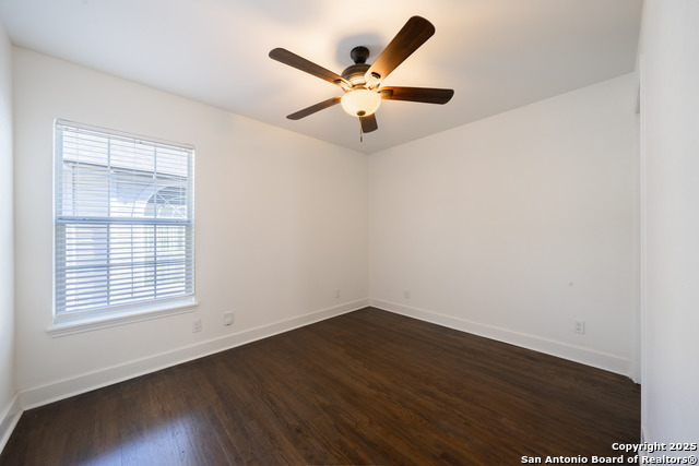 Listing photo id 16 for 330 Givens Ave