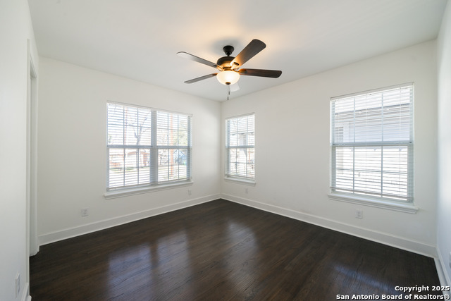 Listing photo id 18 for 330 Givens Ave