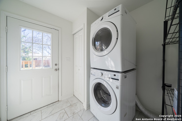 Listing photo id 19 for 330 Givens Ave