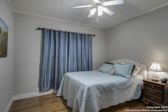 Listing photo id 11 for 555 Craig E