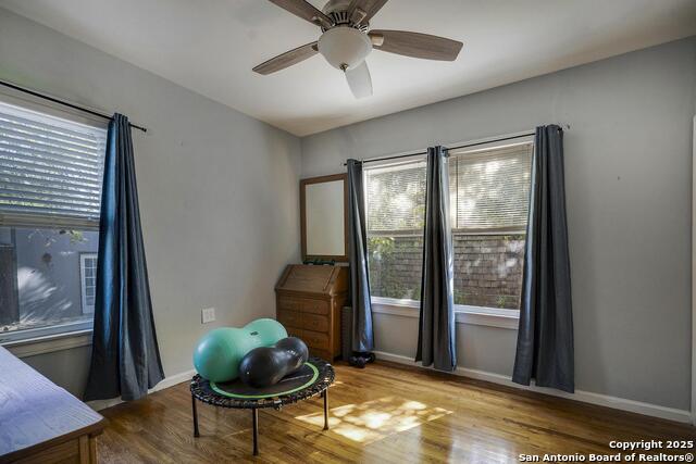 Listing photo id 15 for 555 Craig E