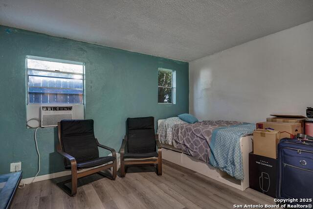 Listing photo id 22 for 555 Craig E