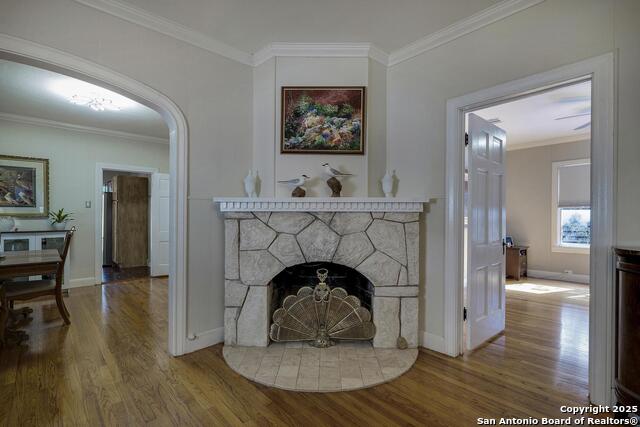 Listing photo id 4 for 555 Craig E