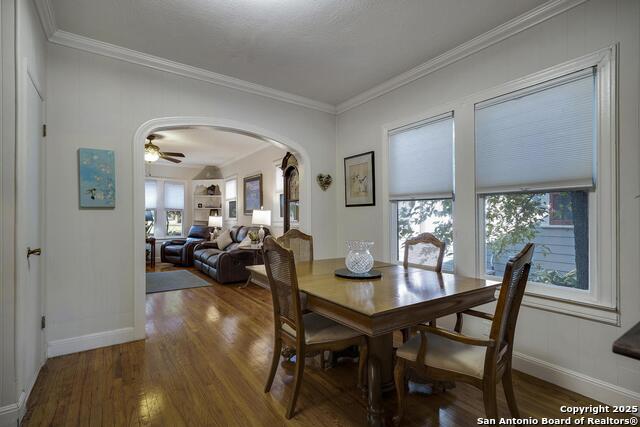 Listing photo id 6 for 555 Craig E