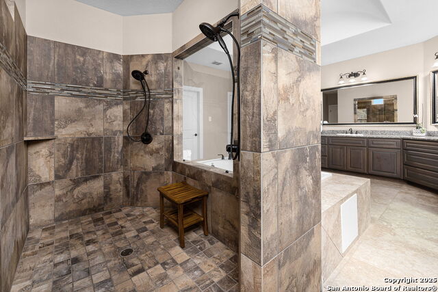 Listing photo id 13 for 1273 Via Principale