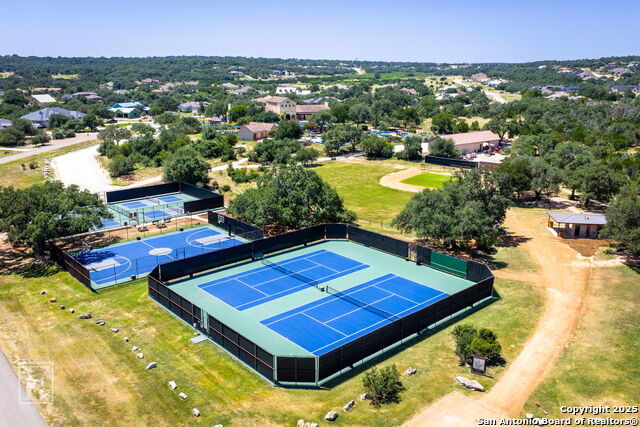 Listing photo id 30 for 1273 Via Principale