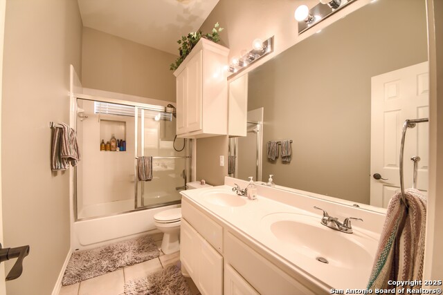 Listing photo id 10 for 1711 Montecino
