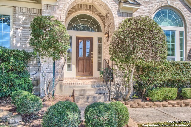 Listing photo id 1 for 1711 Montecino