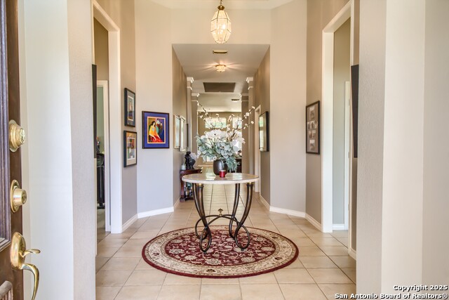 Listing photo id 2 for 1711 Montecino